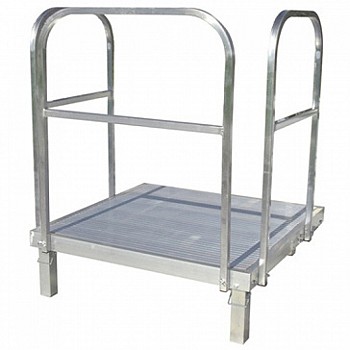 DSI Director's Showcase PDBP Bleacher Podium